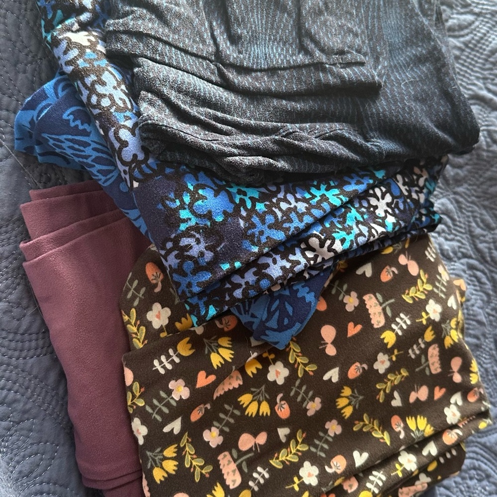 LuLaRoe Leggings - Black, Blue, Pink, Brown Lot of 5 Onesize